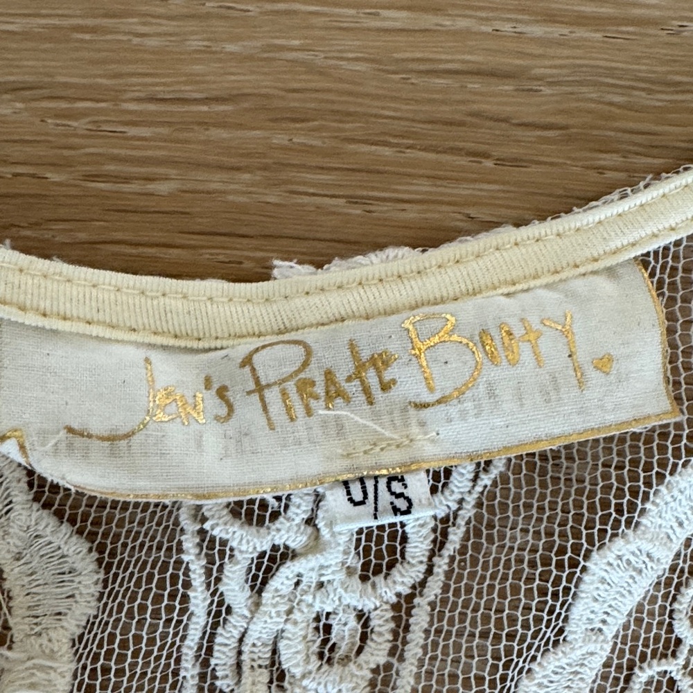 Jen's Pirate Booty Wanderlust Lace Coverup - Picture 2 of 4
